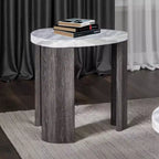 Table d'appoint contemporaine triangulaire en hévéa avec roulettes dissimulées