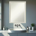 Miroir mural de salle de bain encadré en bois biseauté d'un demi-pouce