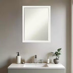 Miroir mural de salle de bain encadré en bois biseauté d'un demi-pouce