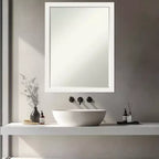 Miroir mural de salle de bain encadré en bois biseauté d'un demi-pouce